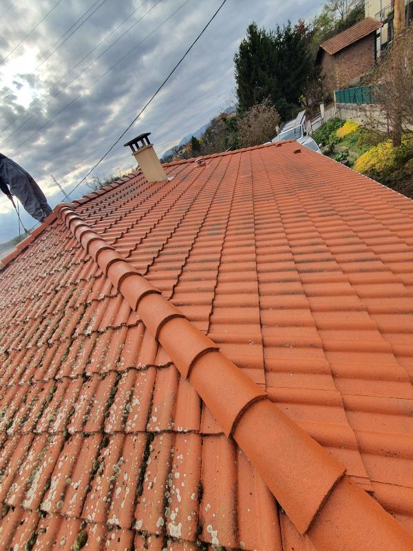 Démoussage de toiture à Saint-Cyr-sur-Mer après