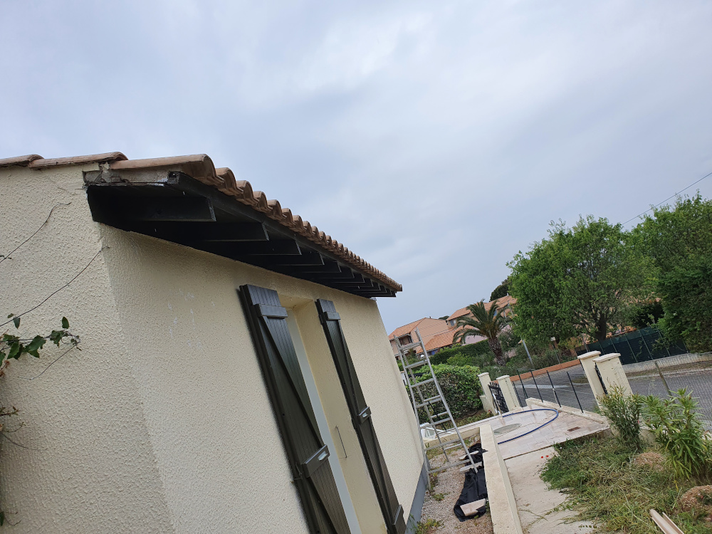 remplacemement de gouttières à Saint-Cyr-sur-Mer après