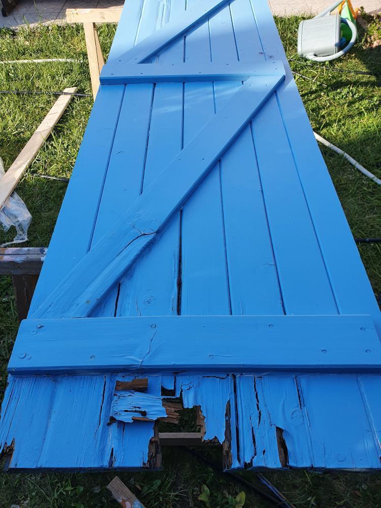 rénovation de porte et peinture boiserie avant