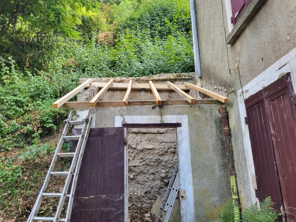 rénovation toiture appentis charavines