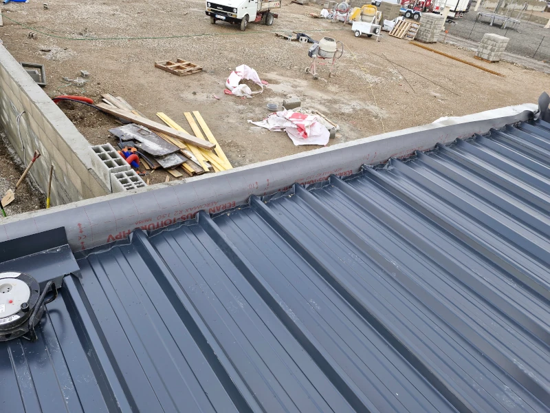 Toiture en bac acier installée à Grenay par Charles Rivières